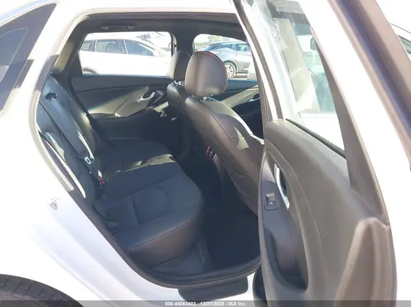 KMHH55LC3JU028100 2018 HYUNDAI ELANTRA - Image 8