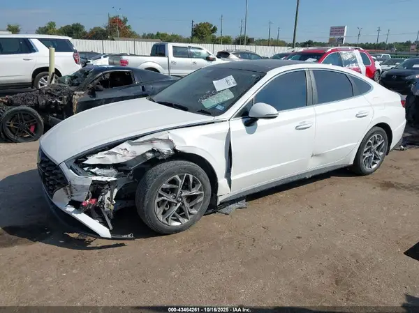 KMHL14JA4NA225723 2022 HYUNDAI SONATA - Image 2