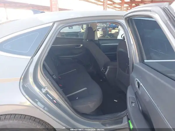 KMHL24JJ6LA010516 2020 HYUNDAI SONATA - Image 8