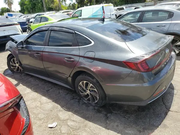 KMHL24JJXLA009577 2020 HYUNDAI SONATA - Image 2