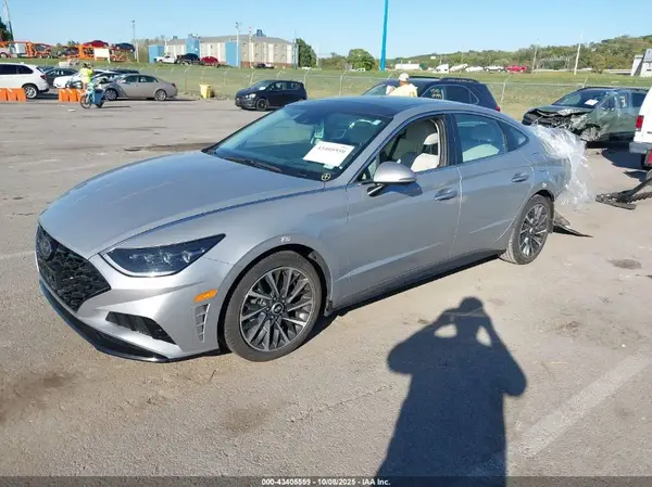 KMHL34J24PA318053 2023 HYUNDAI SONATA - Image 2