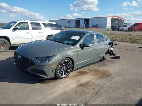 KMHL34J28NA243046 2022 HYUNDAI SONATA - Image 2