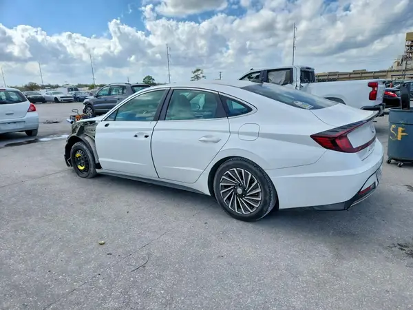 KMHL34JJ0NA038313 2022 HYUNDAI SONATA - Image 2