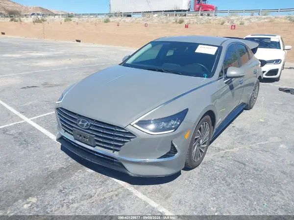 KMHL34JJ1MA027559 2021 HYUNDAI SONATA - Image 2