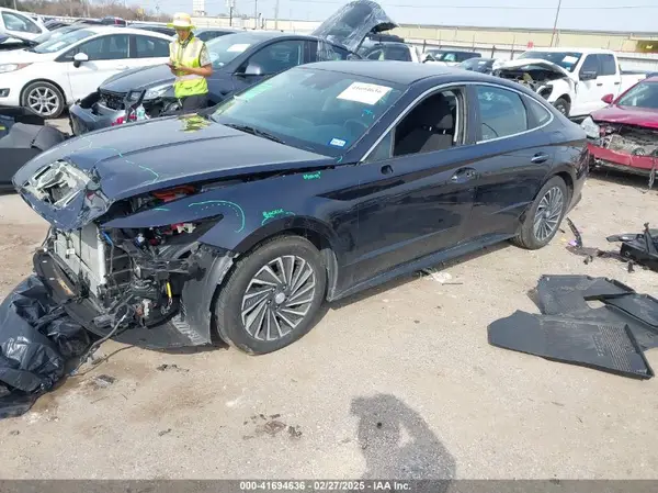 KMHL34JJ1NA047165 2022 HYUNDAI SONATA - Image 2