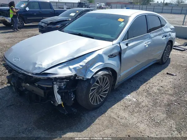 KMHL34JJ3RA093893 2024 HYUNDAI SONATA - Image 2