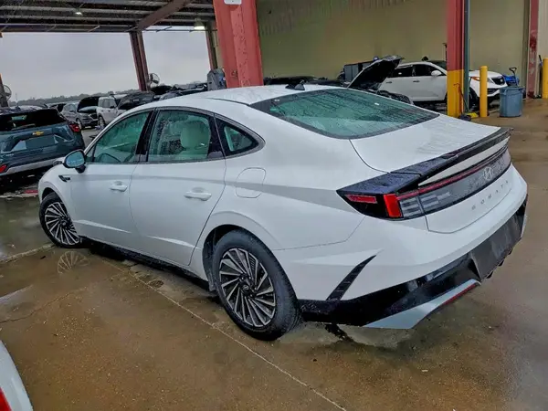 KMHL34JJ7SA104738 2025 HYUNDAI SONATA - Image 2