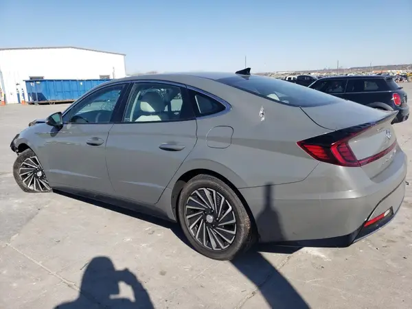 KMHL34JJXNA043891 2022 HYUNDAI SONATA - Image 2