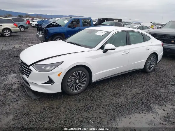 KMHL34JJXPA054067 2023 HYUNDAI SONATA - Image 2