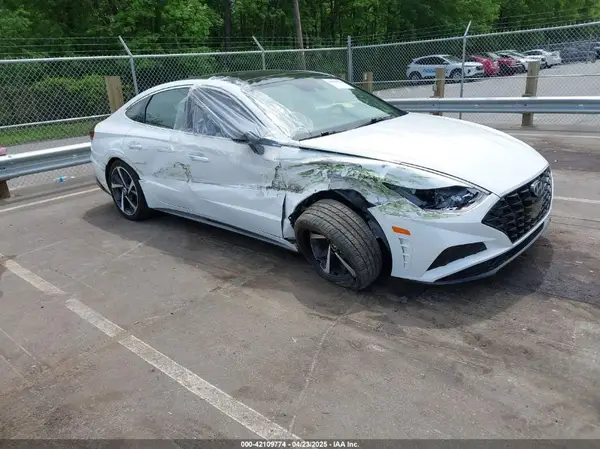 KMHL44J21PA258584 2023 HYUNDAI SONATA - Image 1