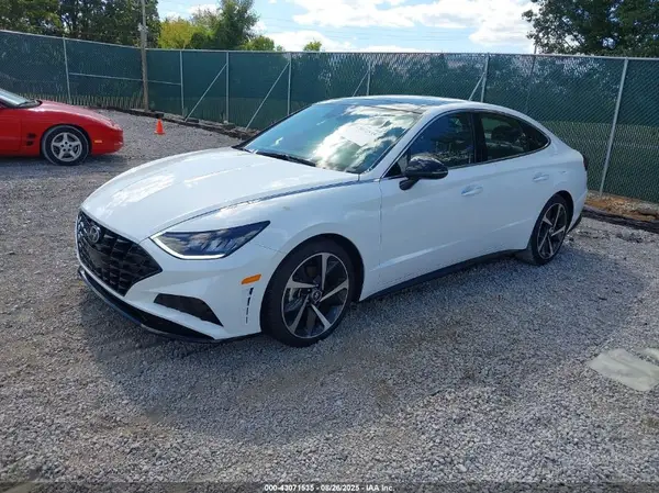 KMHL44J22PA290556 2023 HYUNDAI SONATA - Image 2