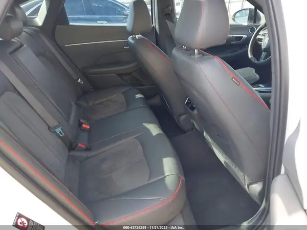 KMHL44J24NA212051 2022 HYUNDAI SONATA - Image 8
