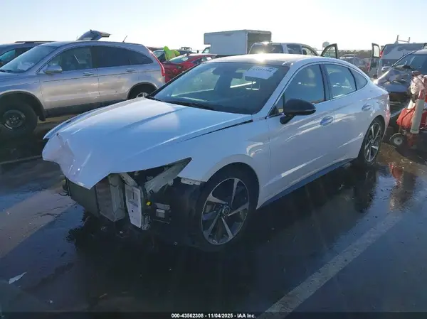 KMHL44J27NA235842 2022 HYUNDAI SONATA - Image 2