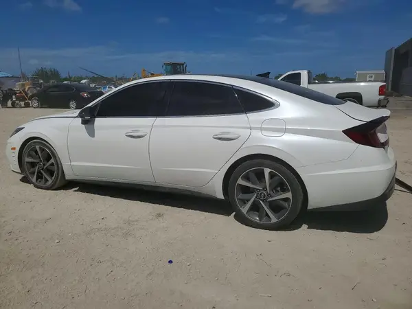 KMHL44J28NA240936 2022 HYUNDAI SONATA - Image 2