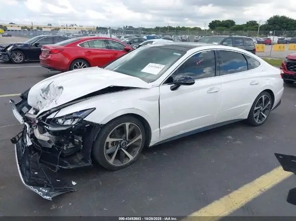 KMHL44J28PA262339 2023 HYUNDAI SONATA - Image 2
