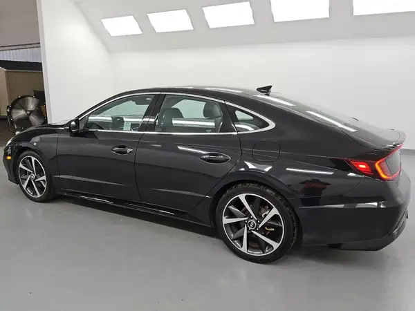 KMHL44J28PA292523 2023 HYUNDAI SONATA - Image 2
