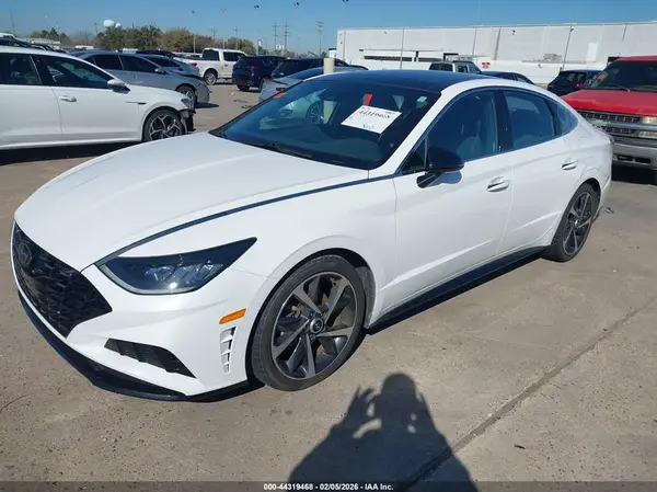 KMHL44J2XPA250774 2023 HYUNDAI SONATA - Image 2