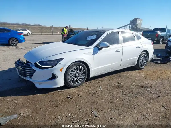 KMHL54JJ2PA059984 2023 HYUNDAI SONATA - Image 2