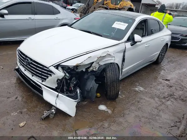 KMHL54JJ3PA065907 2023 HYUNDAI SONATA - Image 2