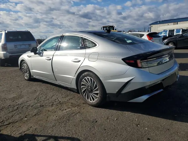 KMHL54JJ3RA097789 2024 HYUNDAI SONATA - Image 2