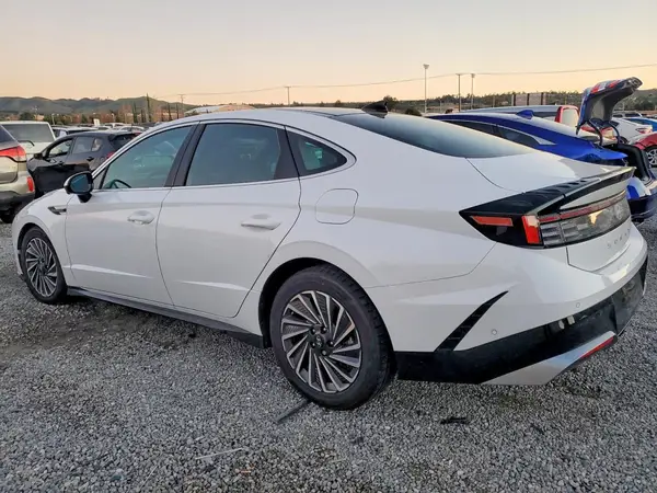 KMHL54JJ6RA086401 2024 HYUNDAI SONATA - Image 2