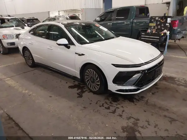 KMHL54JJ8RA091325 2024 HYUNDAI SONATA - Image 1