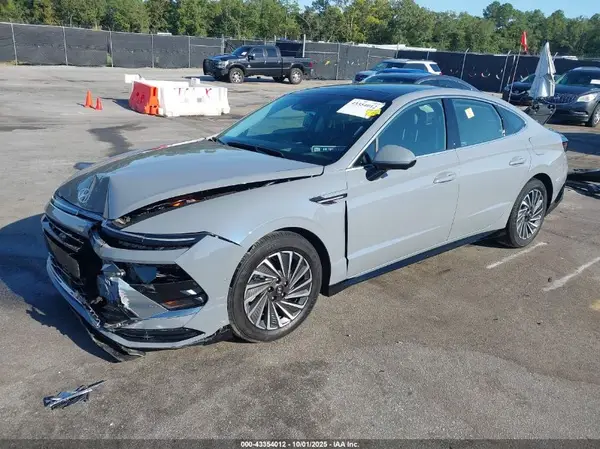 KMHL54JJ8RA092829 2024 HYUNDAI SONATA - Image 2