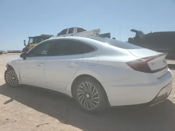 KMHL54JJ9LA009688 2020 HYUNDAI SONATA - Image 2