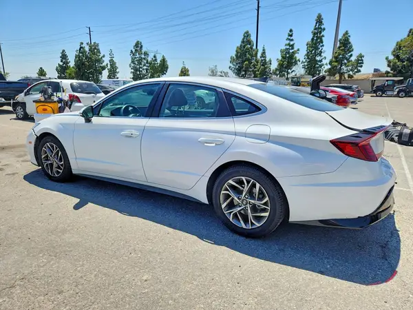 KMHL64JA1NA238527 2022 HYUNDAI SONATA - Image 2