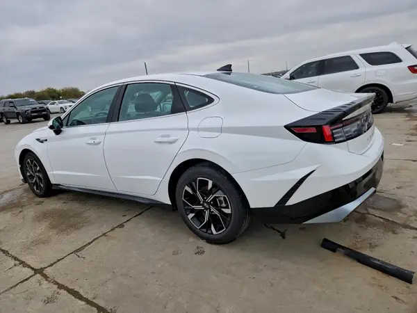 KMHL64JA1RA400355 2024 HYUNDAI SONATA - Image 2
