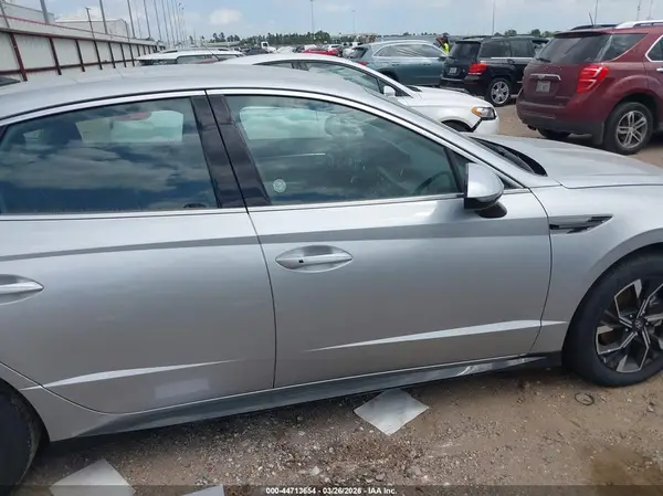2025 HYUNDAI SONATA auction photo 6