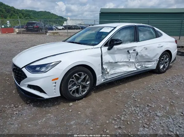 KMHL64JA4PA250903 2023 HYUNDAI SONATA - Image 2