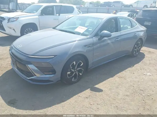 KMHL64JA4RA410829 2024 HYUNDAI SONATA - Image 2