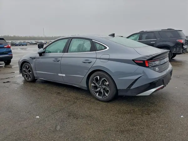 KMHL64JA7RA388325 2024 HYUNDAI SONATA - Image 2