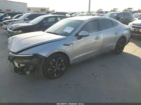 KMHL64JA8RA379939 2024 HYUNDAI SONATA - Image 2