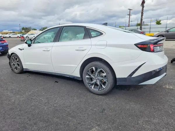 KMHL64JA8RA400871 2024 HYUNDAI SONATA - Image 2