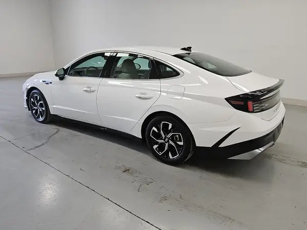 KMHL64JA8SA436498 2025 HYUNDAI SONATA - Image 2