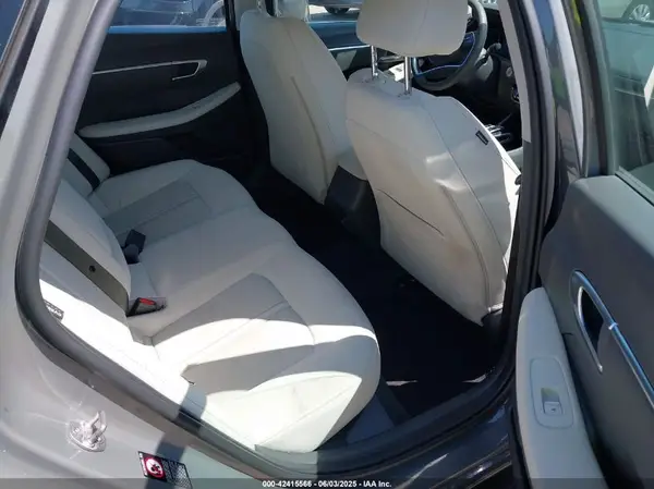 KMHL64JA9PA261850 2023 HYUNDAI SONATA - Image 8