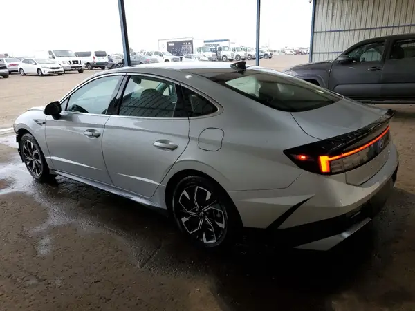 KMHL64JA9RA368402 2024 HYUNDAI SONATA - Image 2
