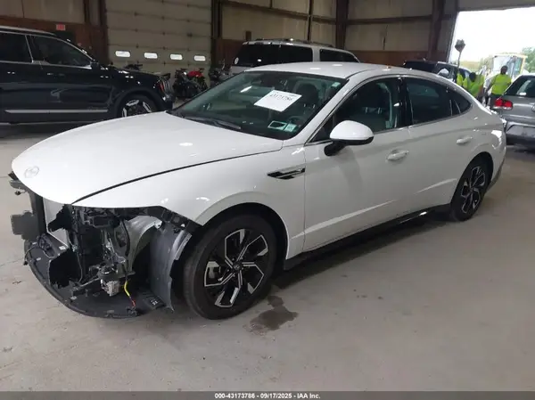 KMHL64JA9RA409076 2024 HYUNDAI SONATA - Image 2