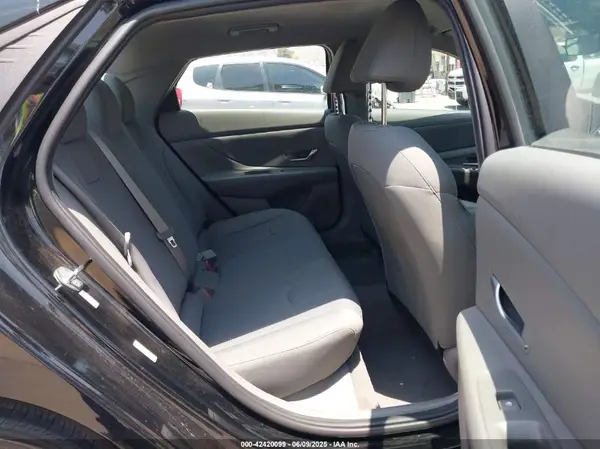 KMHLL4AG0NU301547 2022 HYUNDAI ELANTRA - Image 8