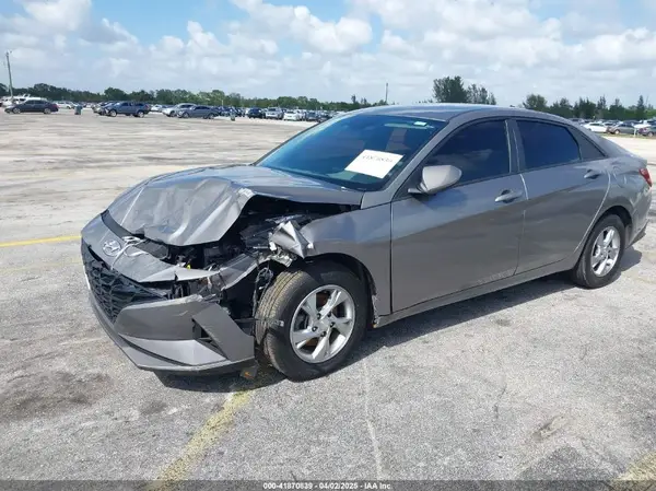 KMHLL4AG2NU255039 2022 HYUNDAI ELANTRA - Image 2