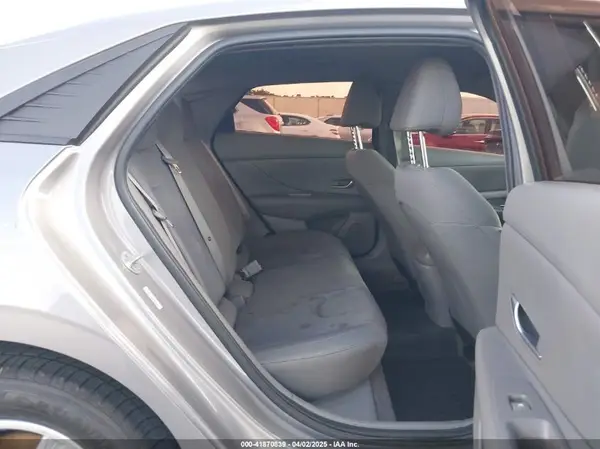 KMHLL4AG2NU255039 2022 HYUNDAI ELANTRA - Image 8