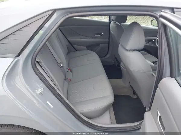 KMHLL4AG2NU308581 2022 HYUNDAI ELANTRA - Image 8