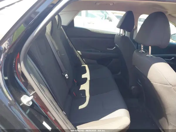 KMHLL4AG4MU173585 2021 HYUNDAI ELANTRA - Image 8