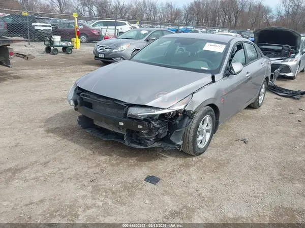 KMHLL4AG4NU359435 2022 HYUNDAI ELANTRA - Image 2