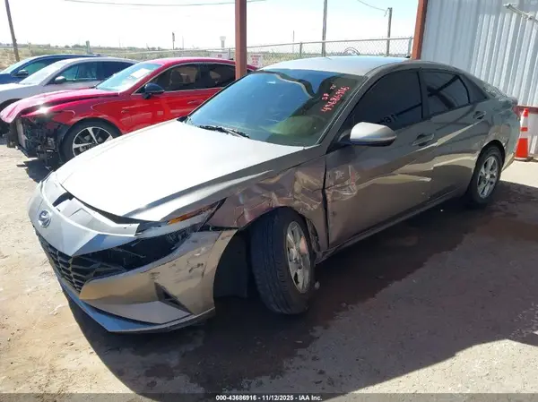 KMHLL4AG4PU375735 2023 HYUNDAI ELANTRA - Image 2