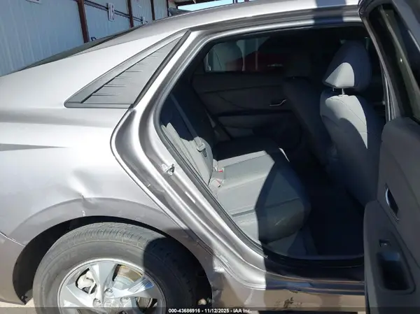 KMHLL4AG4PU375735 2023 HYUNDAI ELANTRA - Image 8