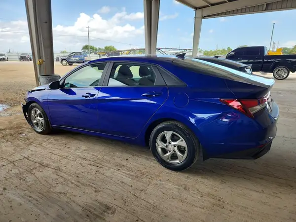 KMHLL4AG4PU378585 2023 HYUNDAI ELANTRA - Image 2