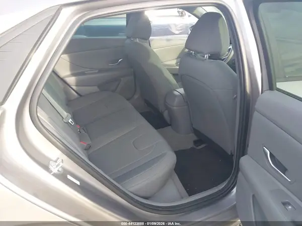KMHLL4AG5PU632577 2023 HYUNDAI ELANTRA - Image 8